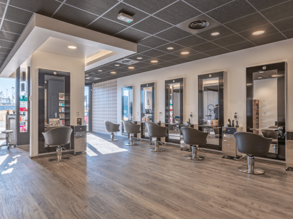 Salon de coiffure "Addict" à vendre, emplacement idéal à Champniers
