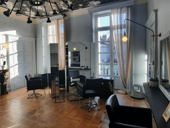 Salon de coiffure à vendre à Aurillac (15000), 95 m²