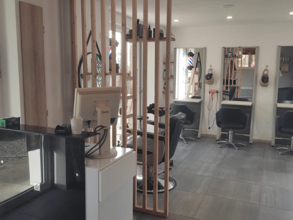 Salon de coiffure mixte à vendre à Limerzel
