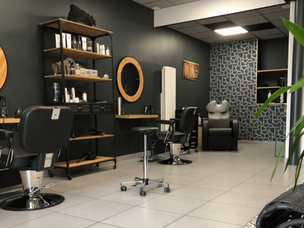 Salon de coiffure moderne à vendre