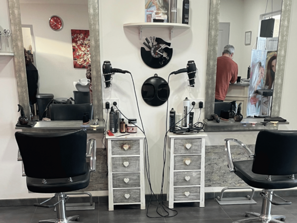 Salon de coiffure mixte à vendre en Corse.