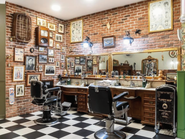 Salon de coiffure à Montaigu, 95 m², 6 postes, HEADSPA, produits INSIGHT et PRORASO, CA de 300k€, prix de vente 210k€