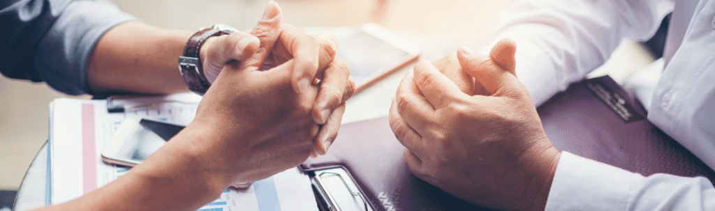 Négociez plusieurs acheteurs sans baisser votre prix. Structurez les visites, valorisez votre salon et créez une saine compétition pour vendre efficacement.