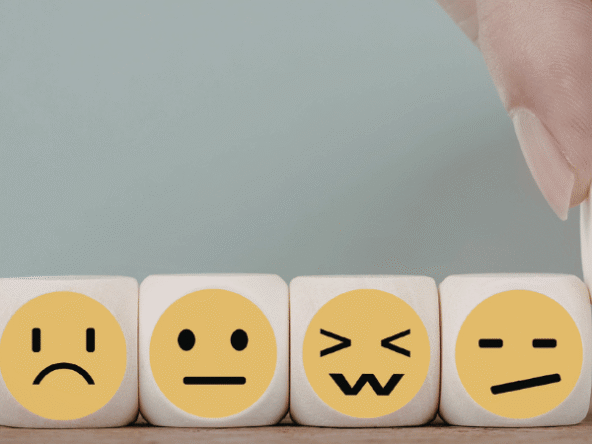 Respirez calmement, puis marquez une pause, ensuite concentrez-vous sur les faits, et enfin préparez soigneusement vos réponses à l’avance.