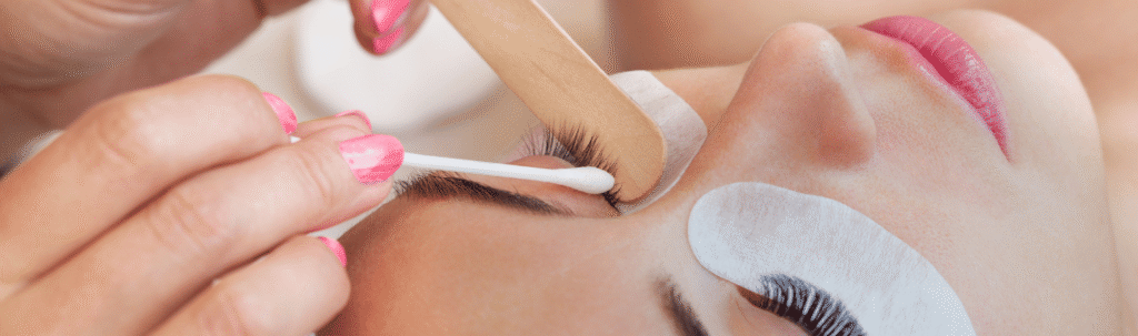 Découvrez comment vendre un institut de beauté en 2026 : préparation, prix, attentes des repreneurs et conseils pour réussir votre cession sereinement.