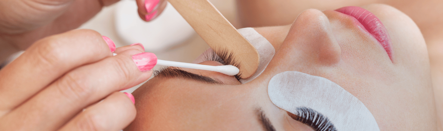 Découvrez comment vendre un institut de beauté en 2026 : préparation, prix, attentes des repreneurs et conseils pour réussir votre cession sereinement.