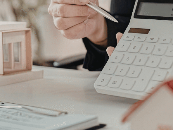 Estimer le prix d’un institut de beauté : méthode simple pour évaluer chiffre d’affaires, clientèle, matériel et emplacement avant d’acheter ou vendre.