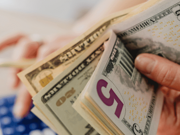 Quelles charges prévoir après la reprise d’un salon de coiffure ? Loyer, salaires, stock, trésorerie : anticipez vos coûts pour sécuriser votre projet.