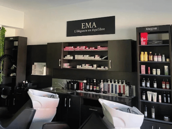 Salon de coiffure de 80 m², 8 postes, clientèle fidèle, équipe en place, emplacement stratégique avec parking, CA 200 000 €, prix 100 000 €.