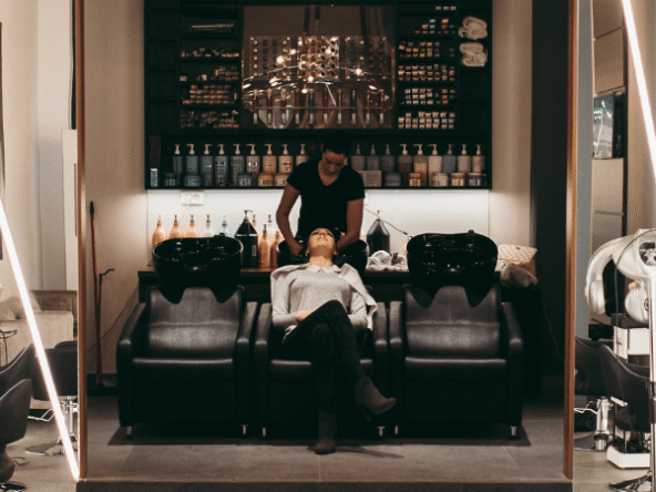 Acheter un salon de coiffure rapidement et efficacement : découvrez une méthode simple pour filtrer, analyser et décider sans perdre de temps ni vous disperser.